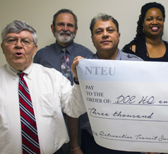 NTEU members at the DOE